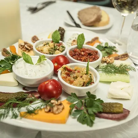 Cappadocia Cave & Hotel Uchisar