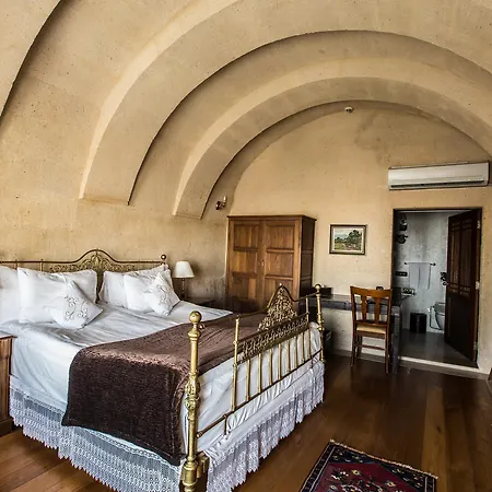 Cappadocia Cave & מלון