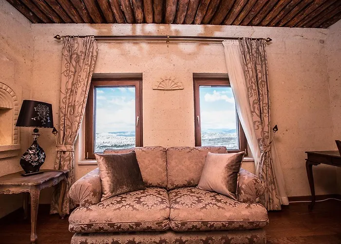 Cappadocia Cave & 3* Учисар